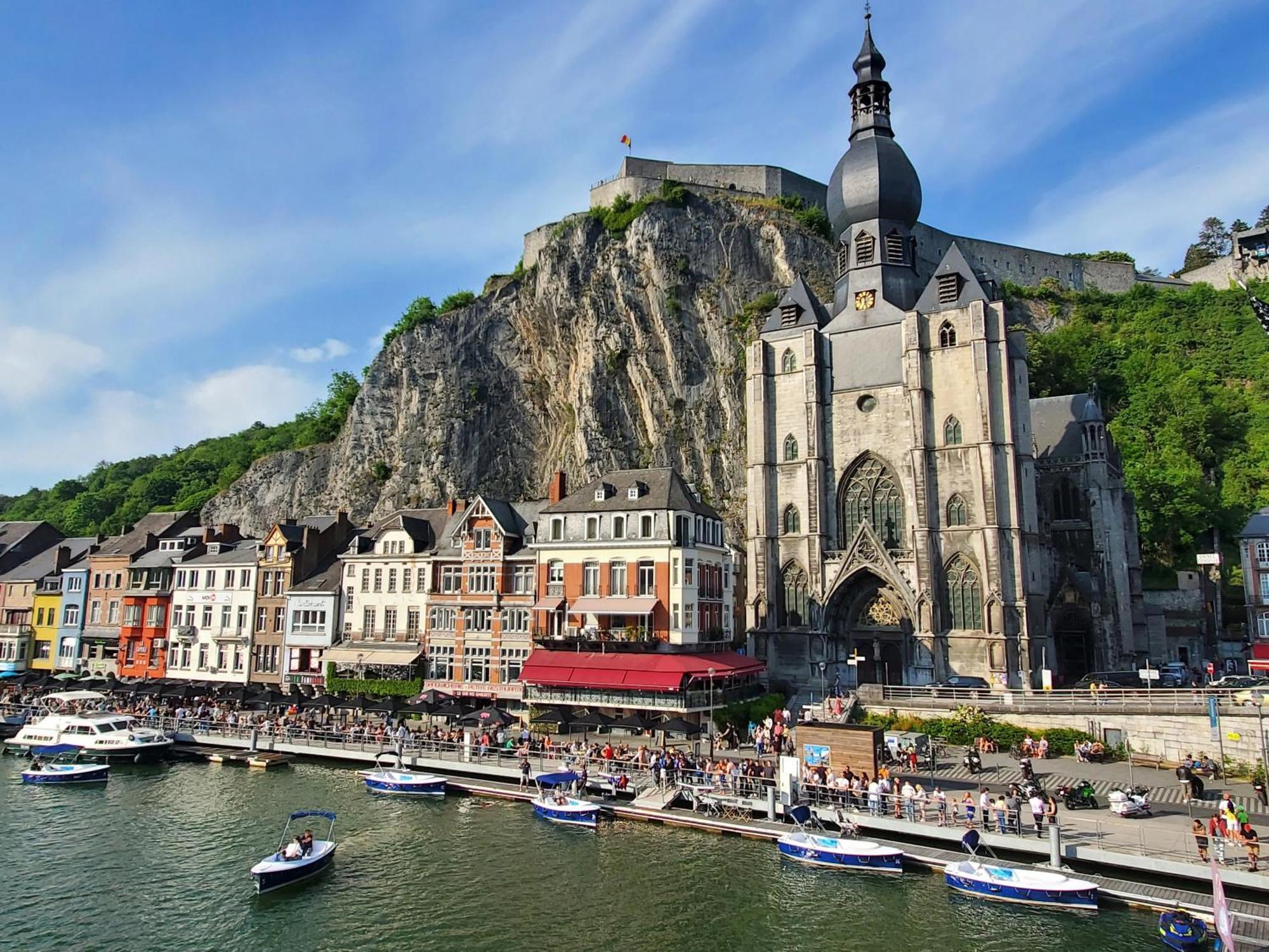 A Deux Patenier De Dinant Eksteriør bilde